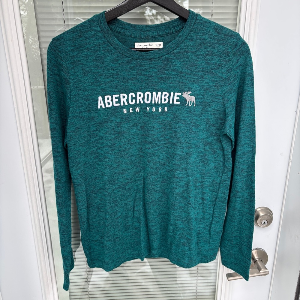 Abercrombie Kids 13/14 Soft Stretch Knit Long Sleeve Crewneck Shirt Like New